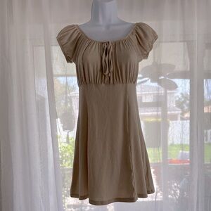 Elegant Tan Short Sleeve Dress Small
